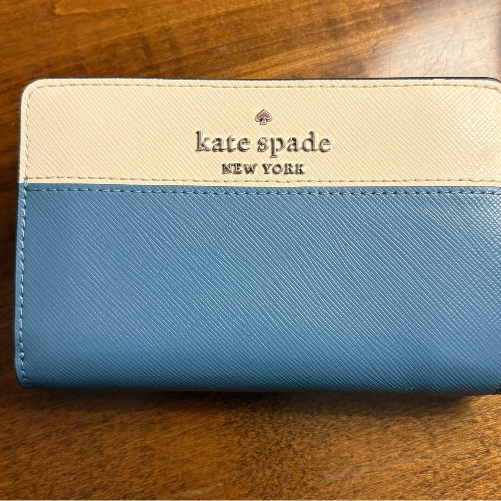 Kate Spade Two-Tone Blue and Cream Wallet NWT